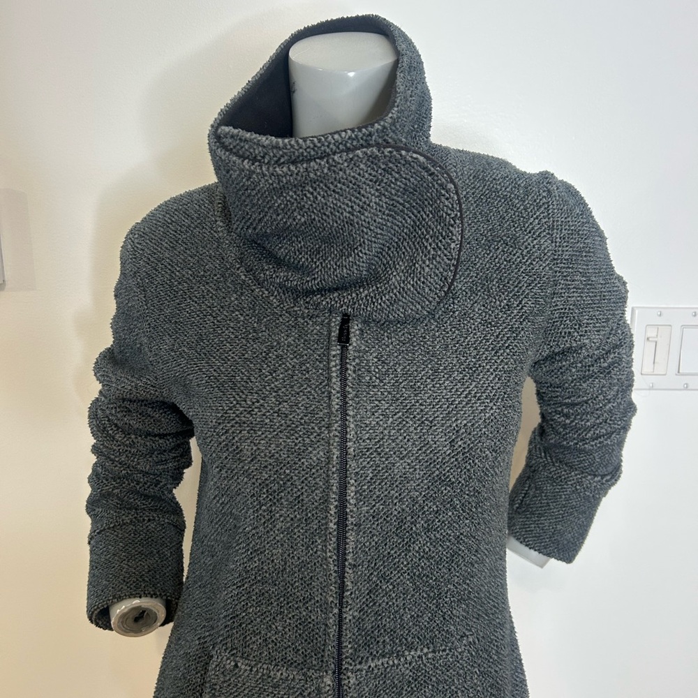 Bench Dark Gray Women's Cozy Sherpa zip up sweater ❤️M - Picture 2 of 10